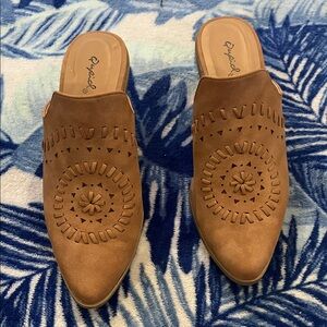 Qupid Tan Laser-Cut Mules